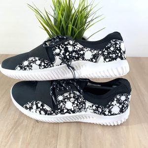 Black Paint Splattered 8 / 9 Band Sneakers shoes